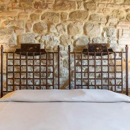 Castello Di Monterone Hotel