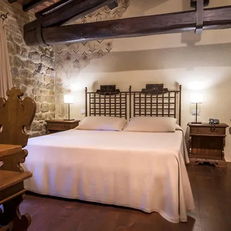 Hotell Castello Di Monterone