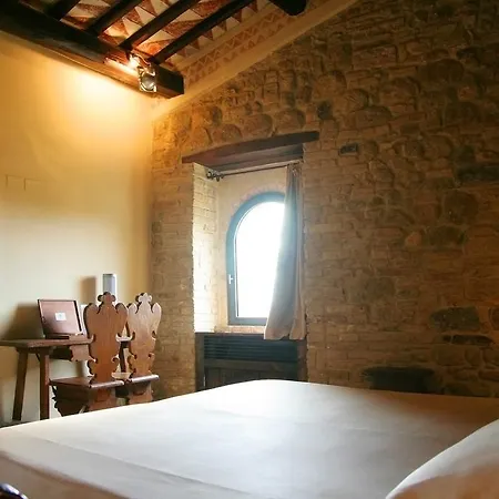 Hotell Castello Di Monterone